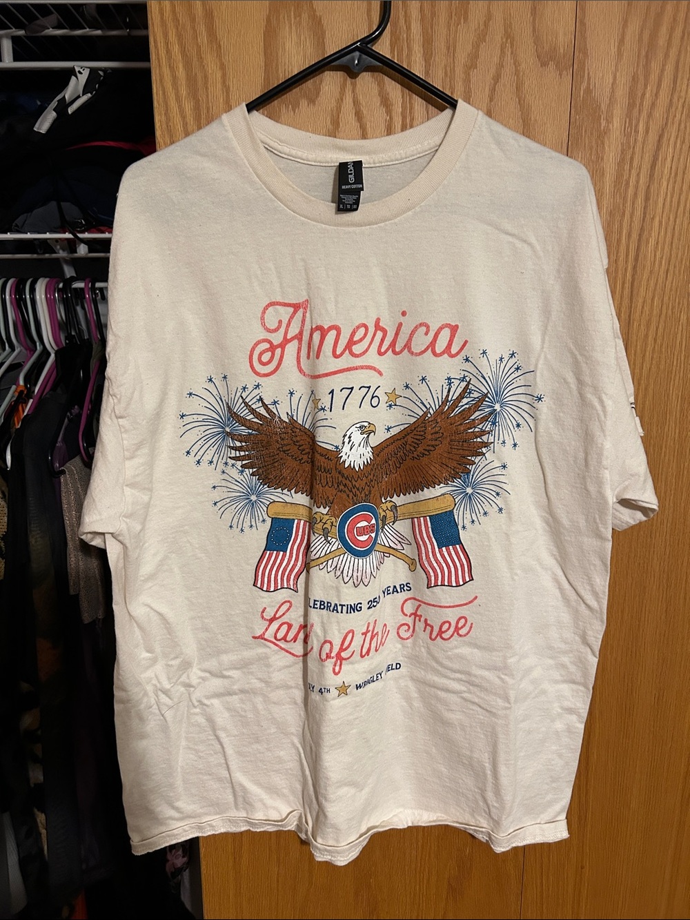 Chicago Cubs July 4th Wrigley Field America 1776 Eagle T-Shirt Cream Mens XL
